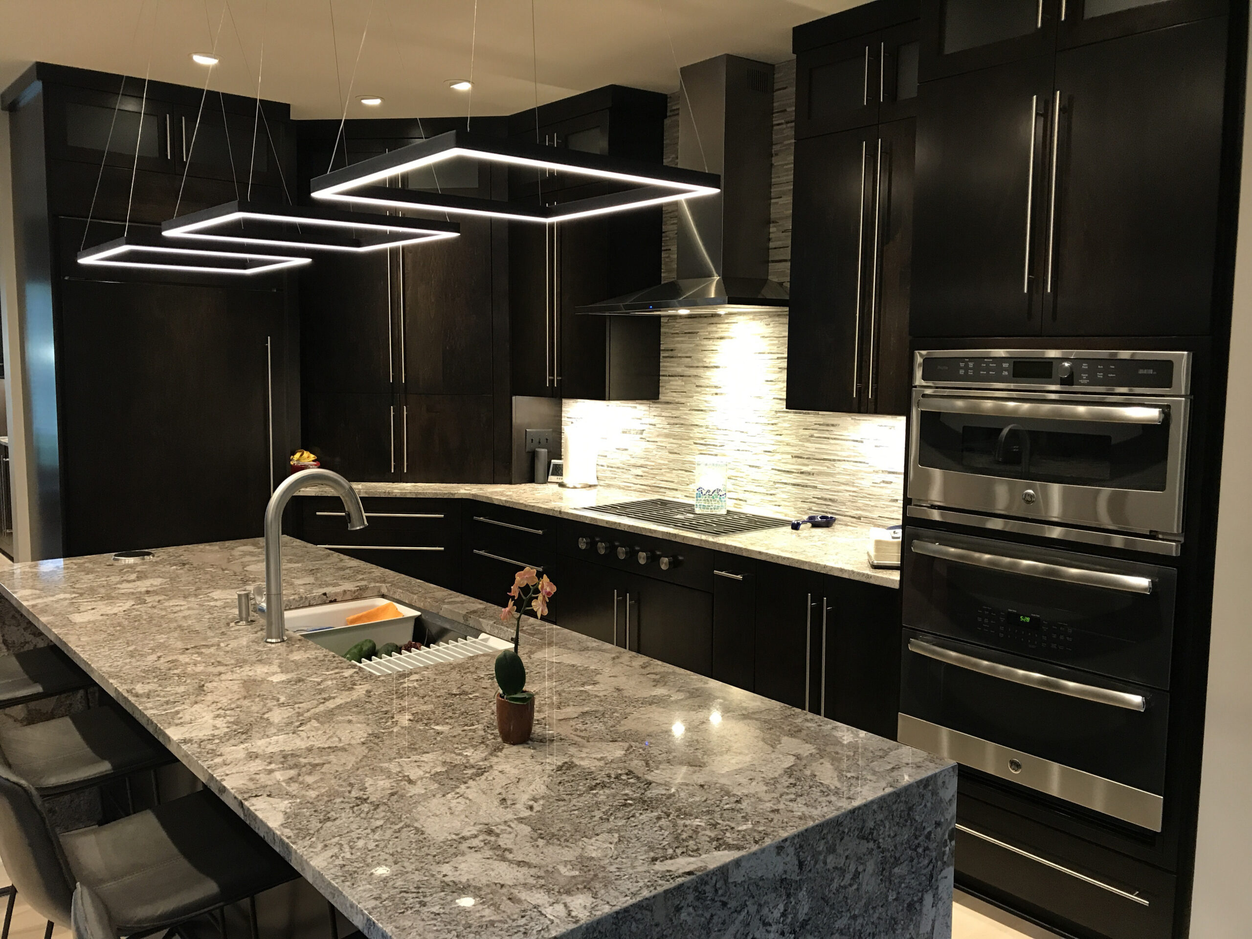 Jacobson_Kitchen_Finished_5 Kitchen Design Services in Woodbury - Black